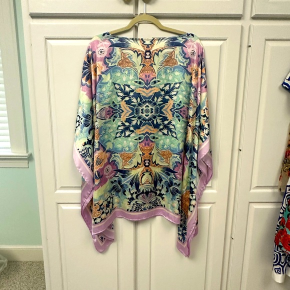 Chico’s Medallion Poncho Kaftan Popover Pastels Pink Blue Size-Large/X-Large - Picture 2 of 5